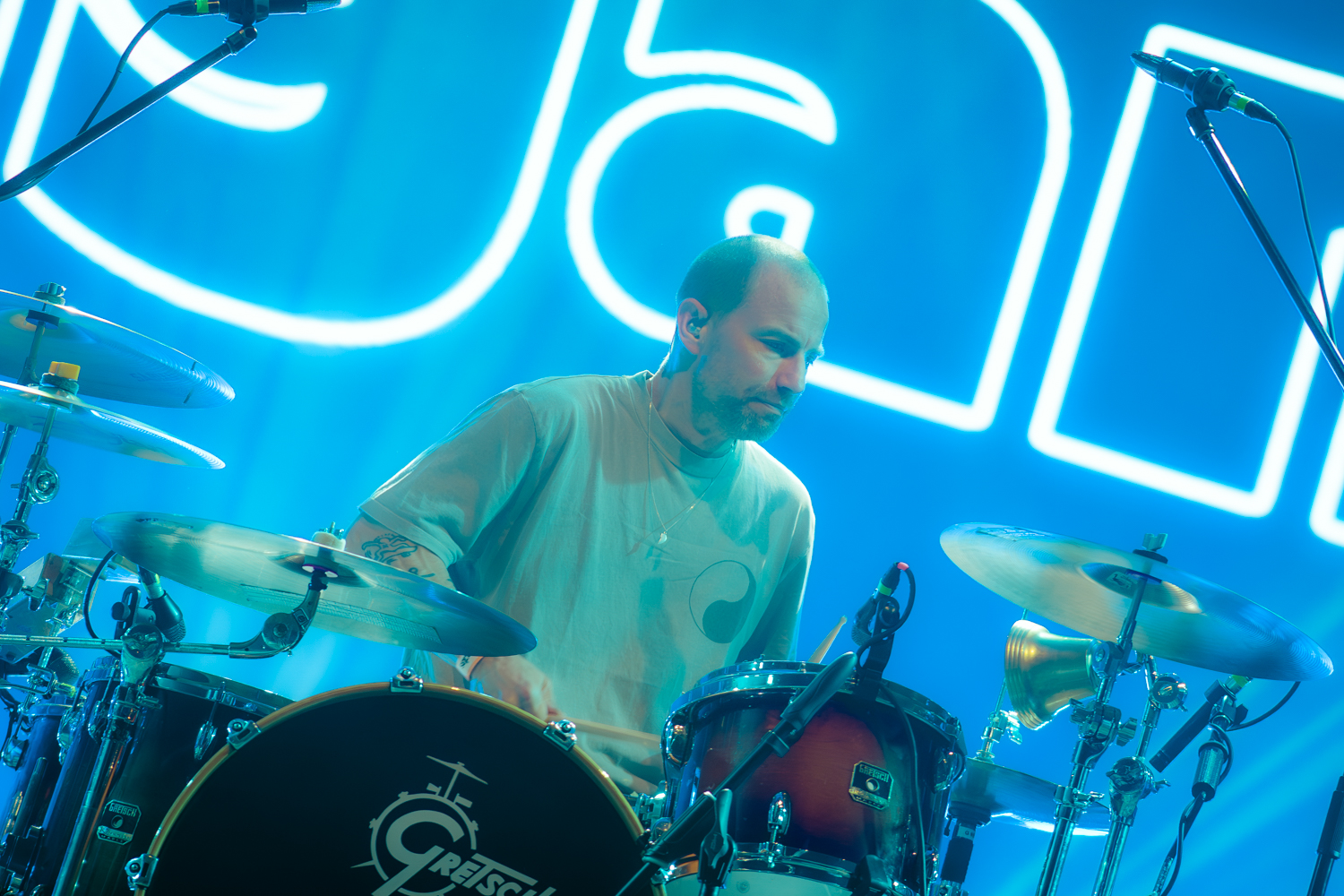 The Cardigans en Bogotá: El arte de la nostalgia