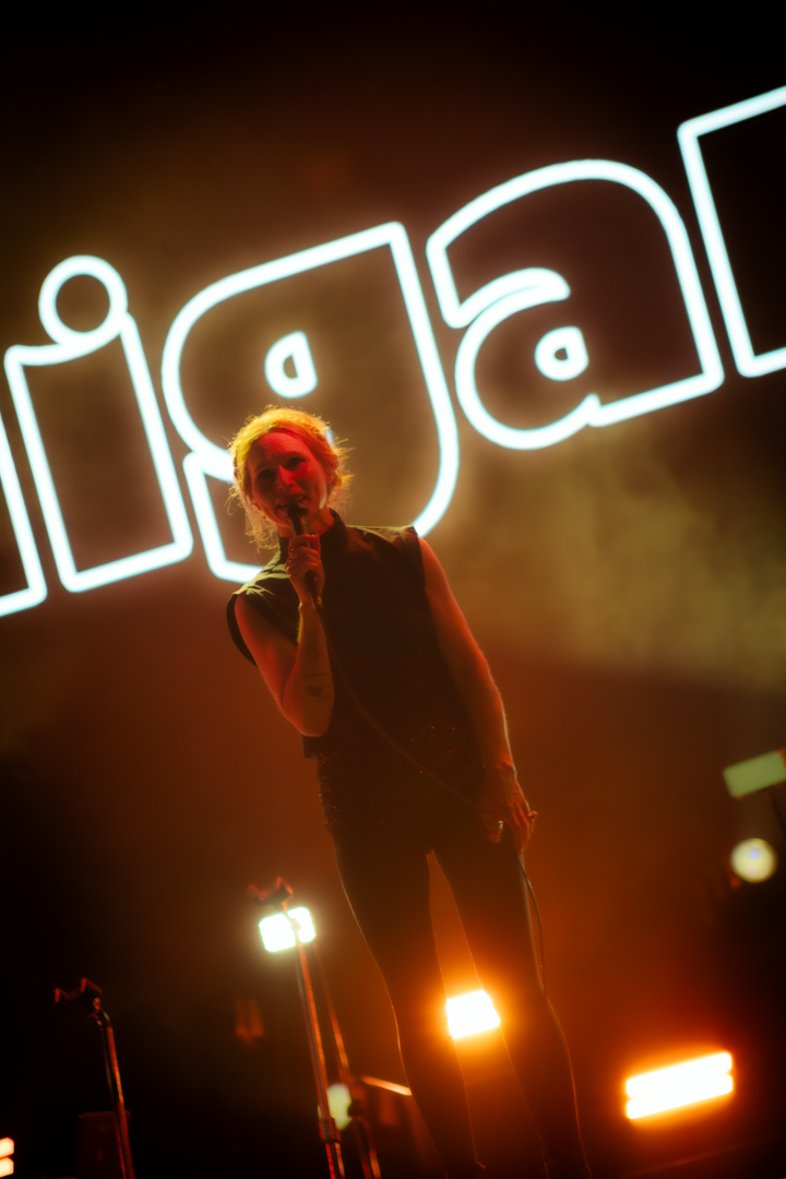 The Cardigans en Bogotá: El arte de la nostalgia