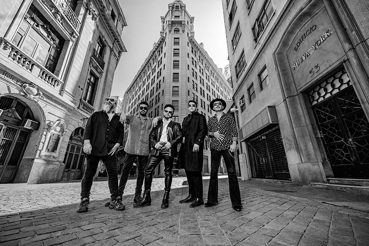 El Cruce prepara tres conciertos para el mes de mayo