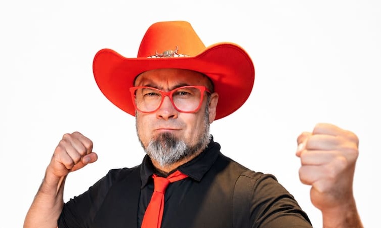 Lalo Ibeas: ''Pascual Arroyo interpreta estas canciones, yo sólo las escribo''