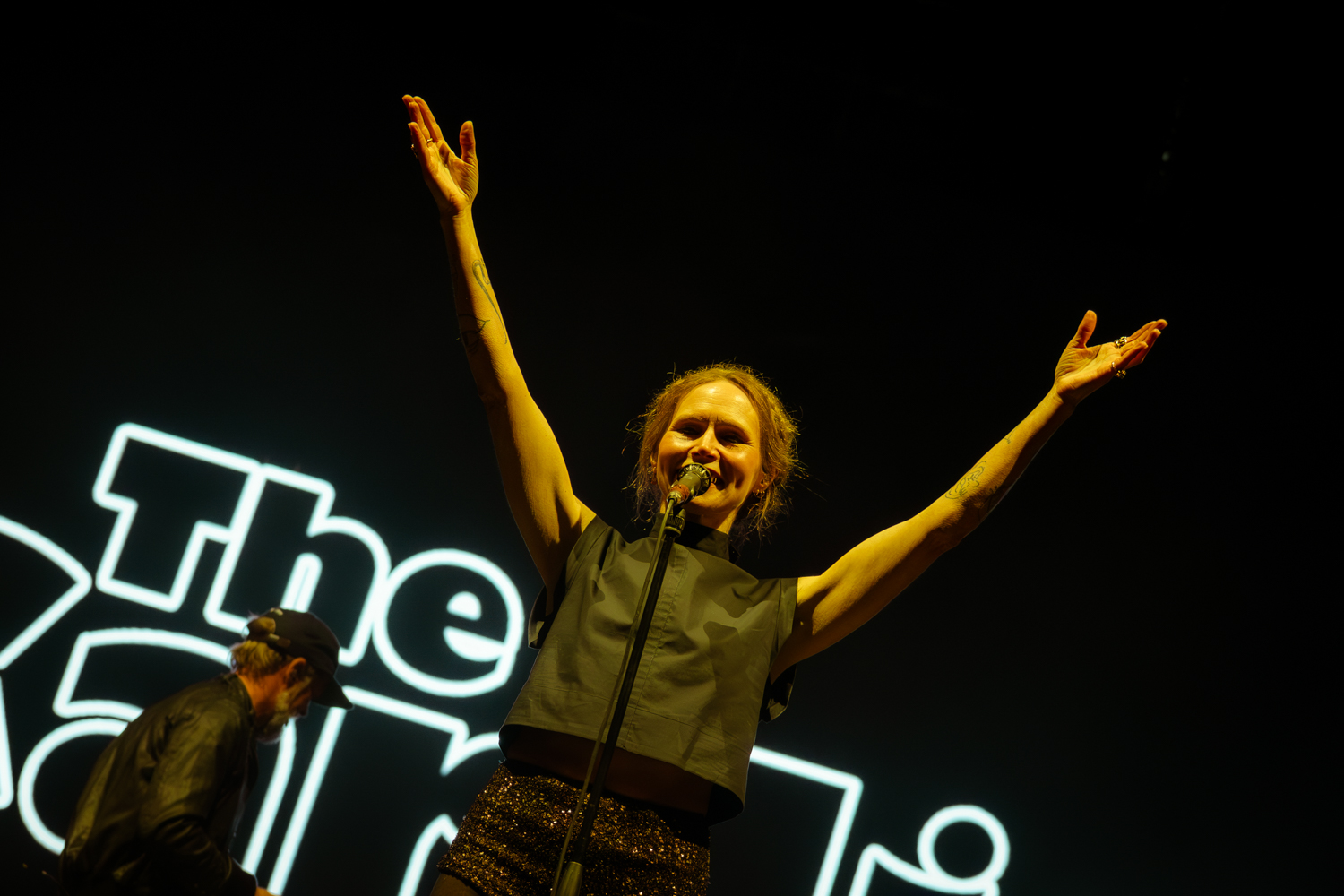 The Cardigans en Bogotá: El arte de la nostalgia