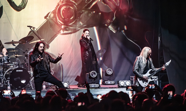 Amaranthe + Visions of Atlantis: Poder femenino para el metal de hoy