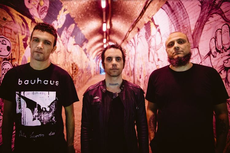 Ambos con la participación de Ken Vandermark