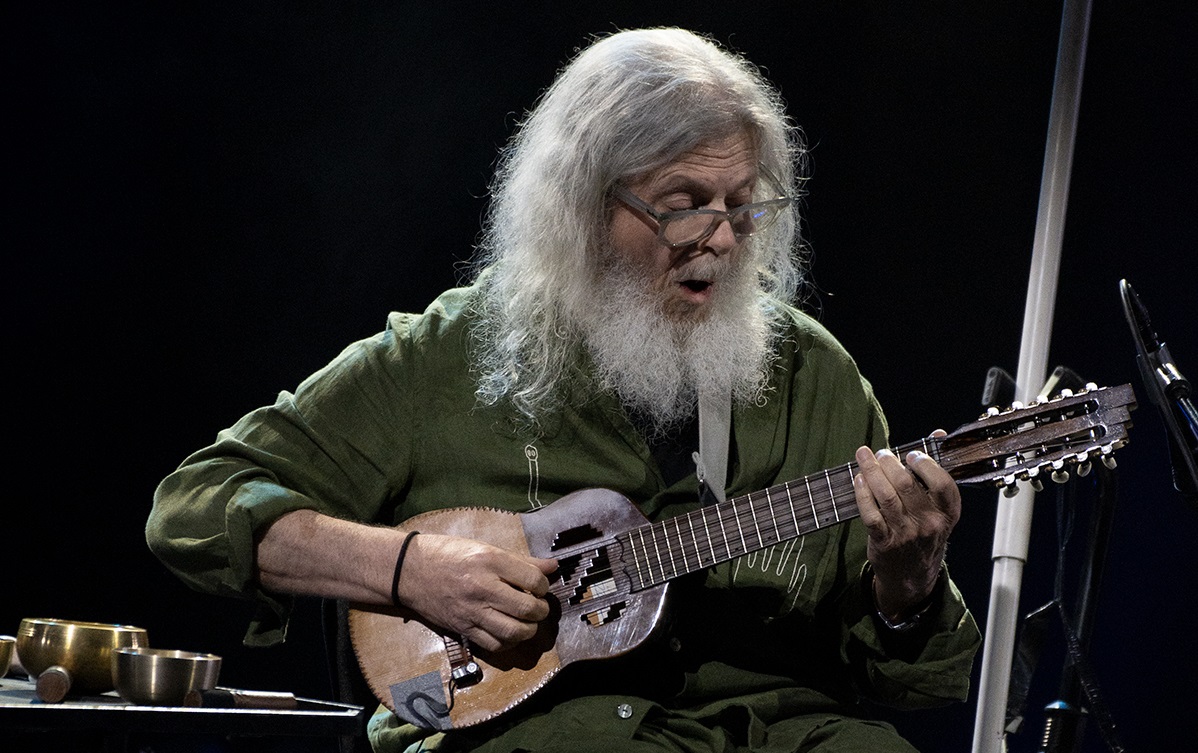 Gustavo Santaolalla: Un viaje por las raíces del sonido